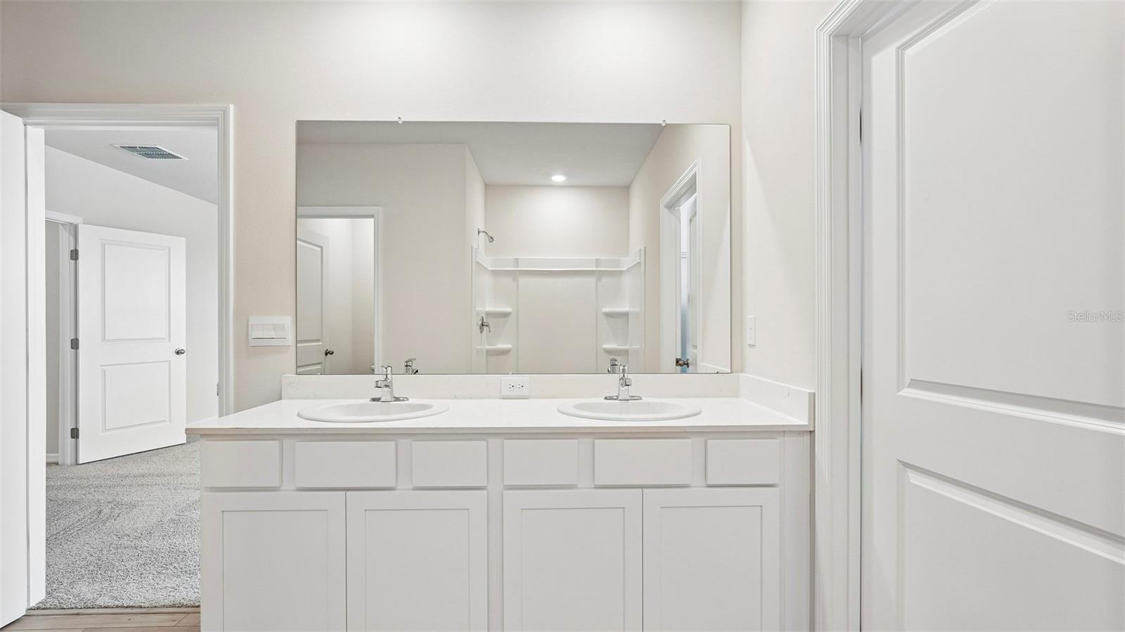 5725 SILVER MOONLIGHT DR — photo 17