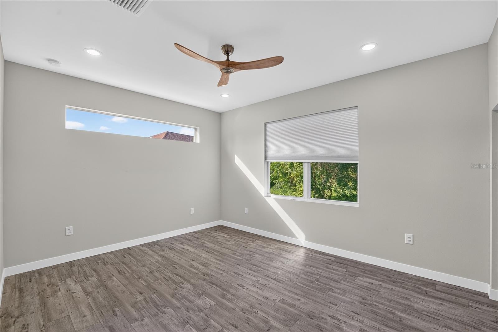 1259 KAAYAN ST — photo 22