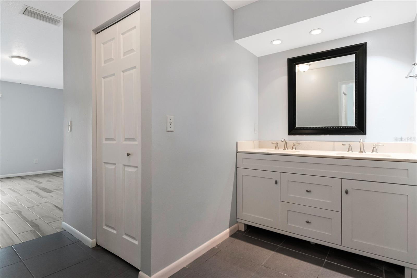 2284 OAK NECK RD #F — photo 21