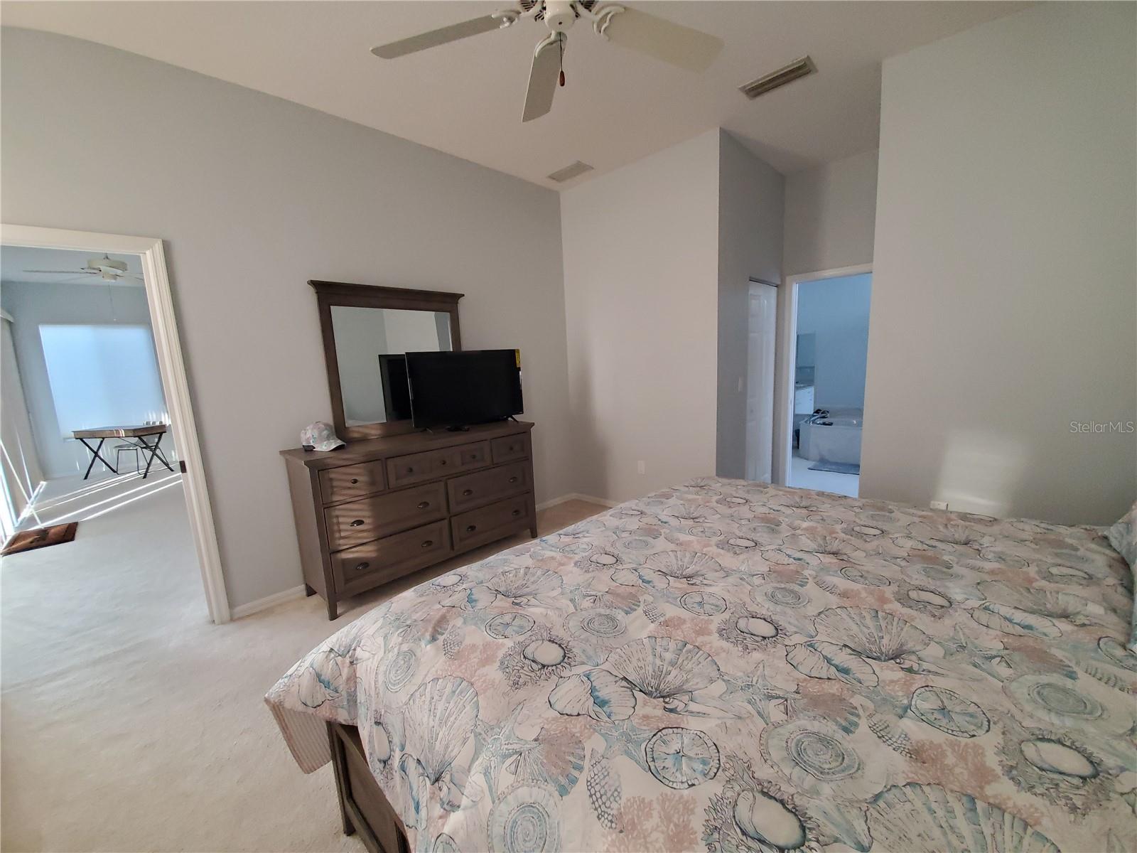 1141 SOUTHLAKE CT — photo 13