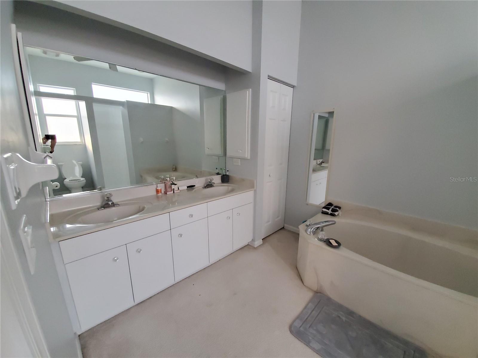 1141 SOUTHLAKE CT — photo 14