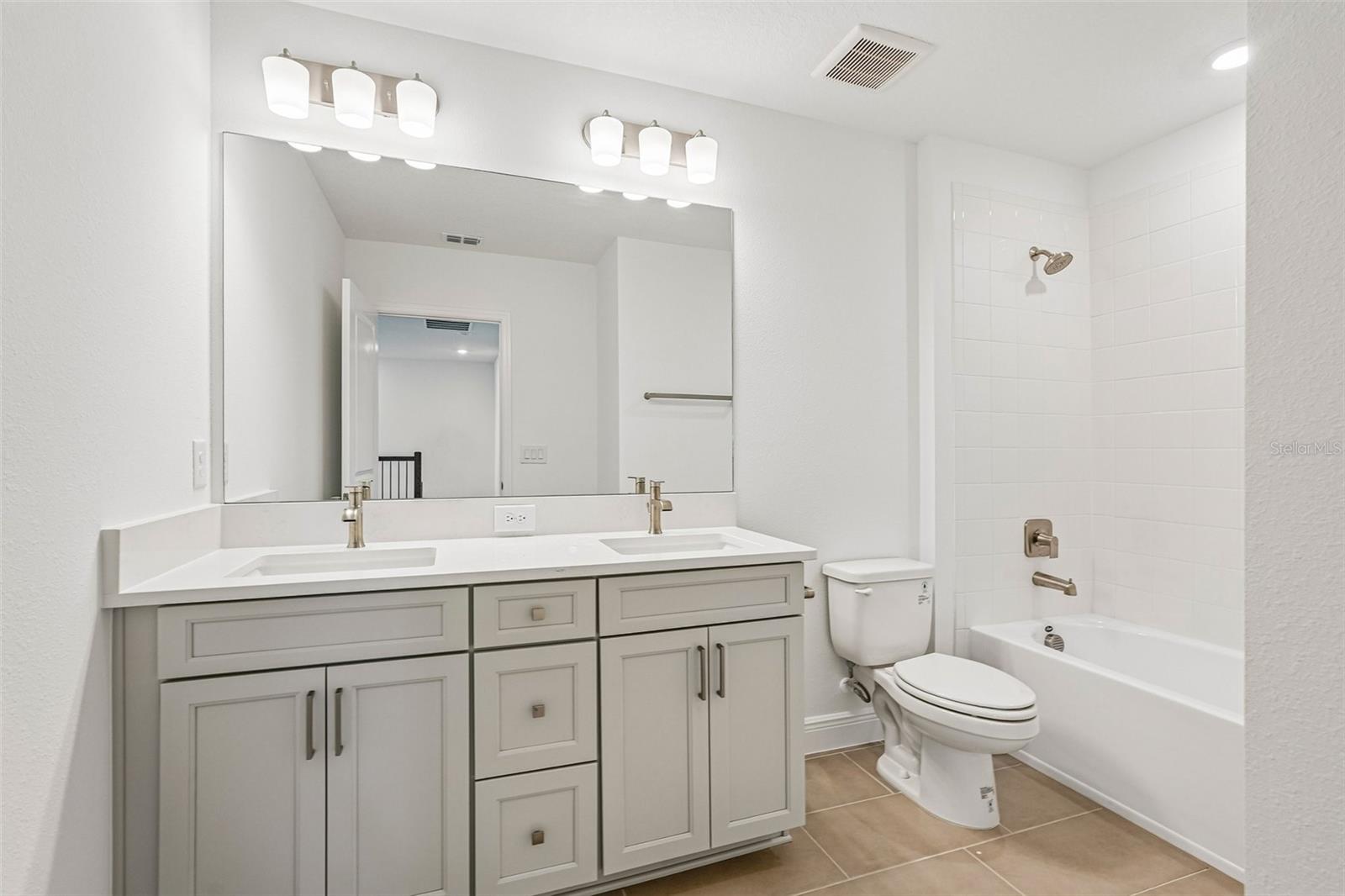 4422 SUNSET GARDEN ST — photo 26