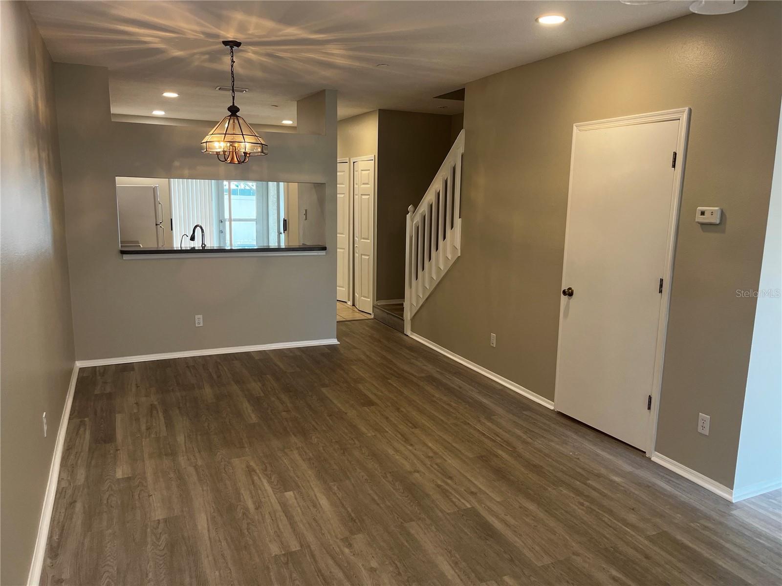 331 COUNTRYSIDE KEY BLVD — photo 2
