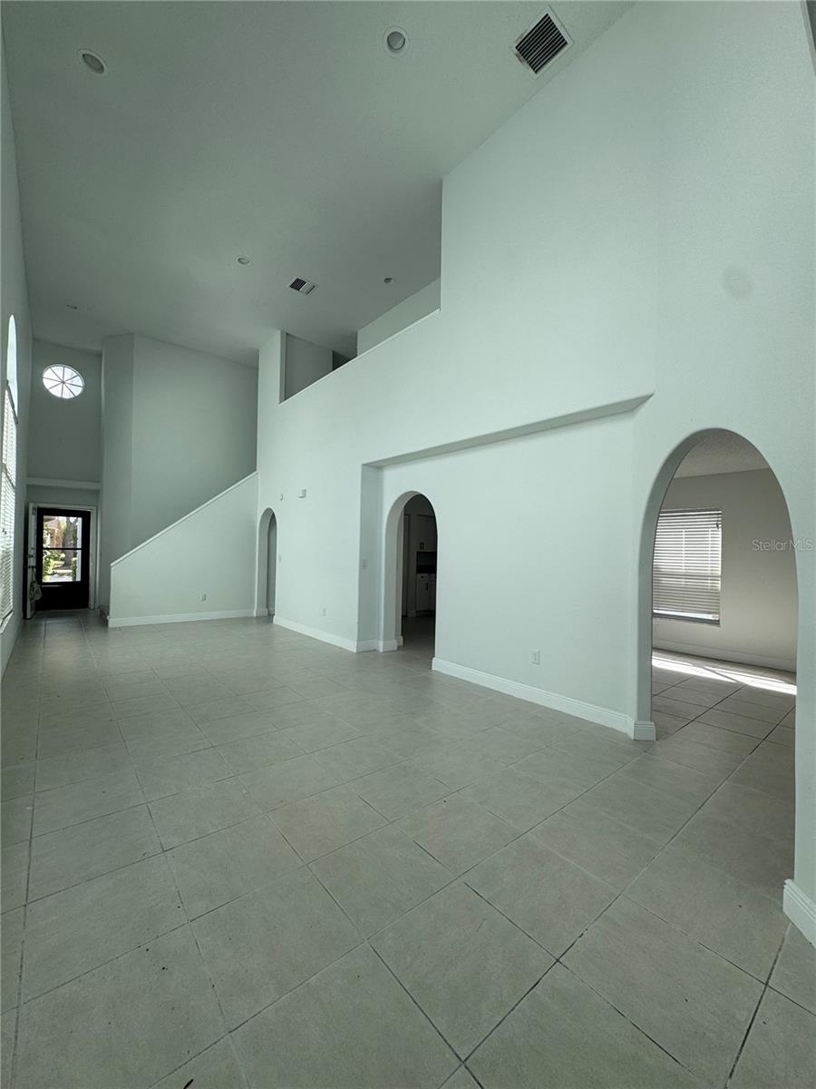 748 BURLWOOD ST — photo 3