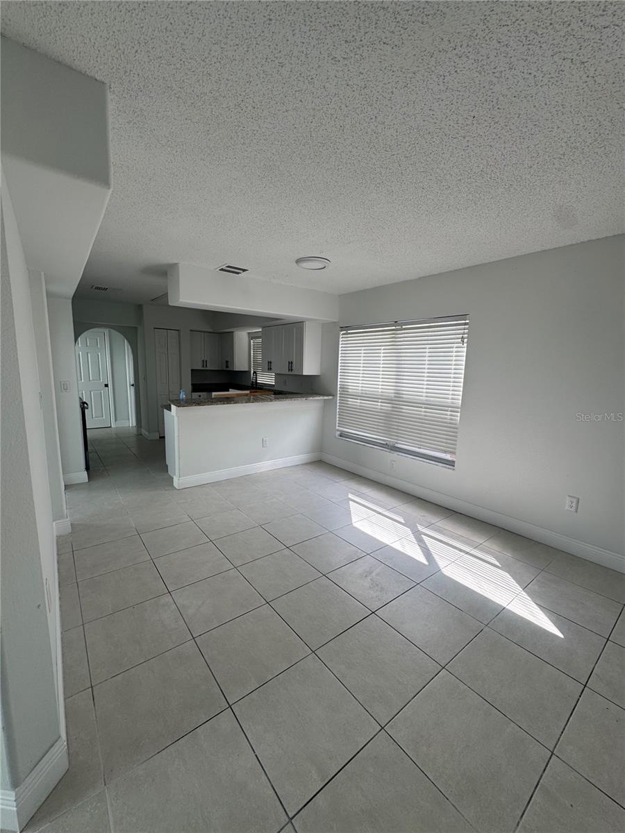 748 BURLWOOD ST — photo 5