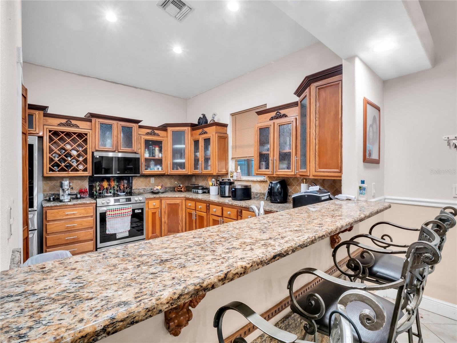 6922 N HALE AVE — photo 55