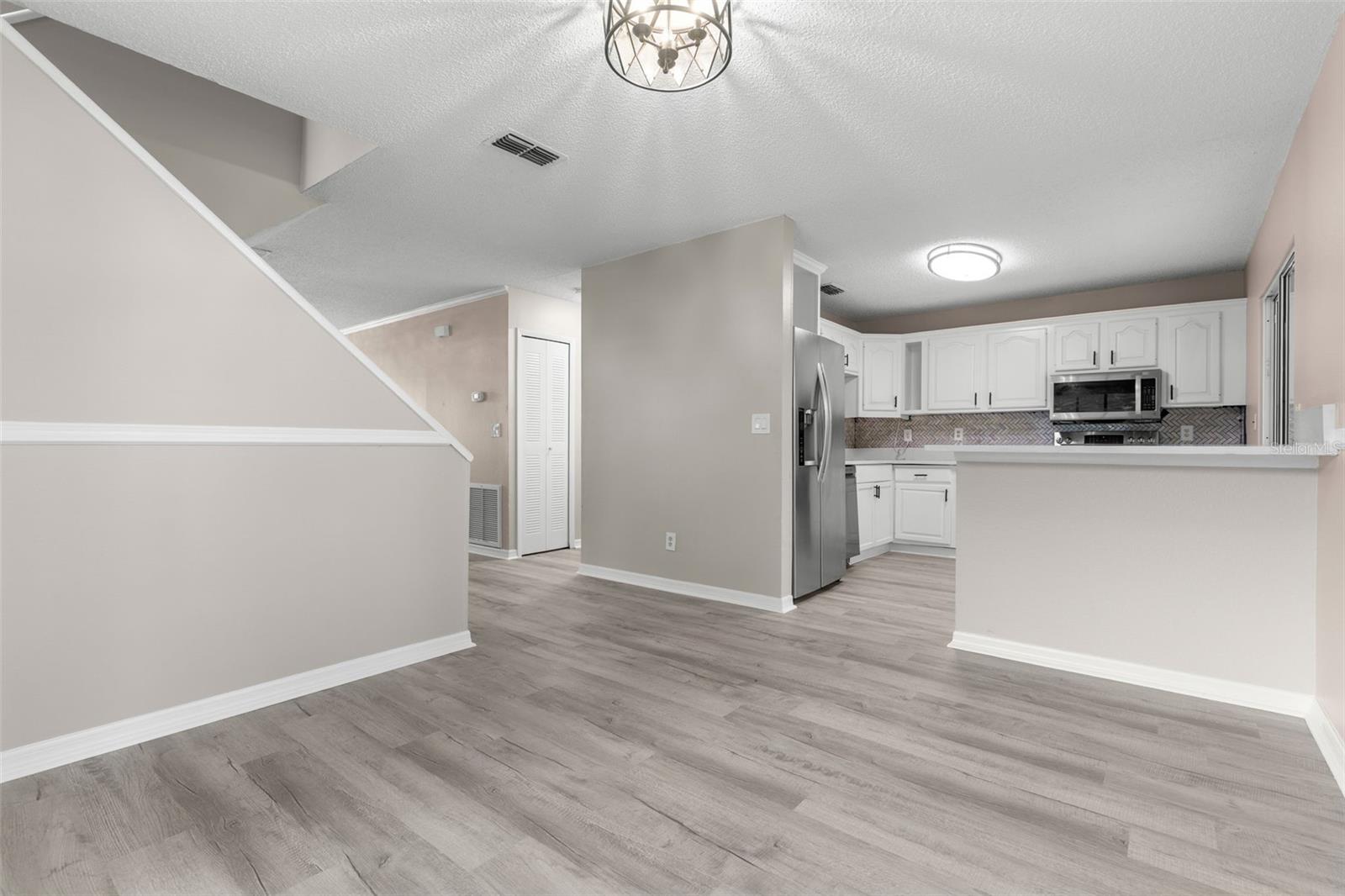7508 WAKULLA DR — photo 10