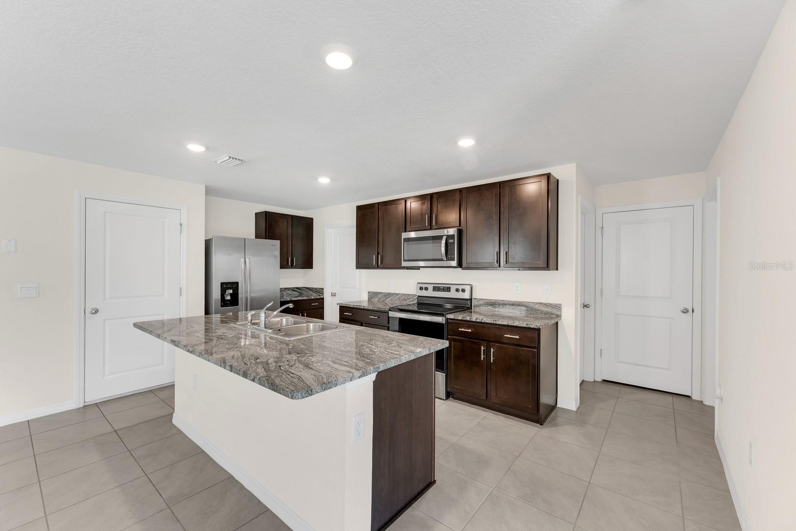 12153 DOWNY BIRCH DR — photo 13
