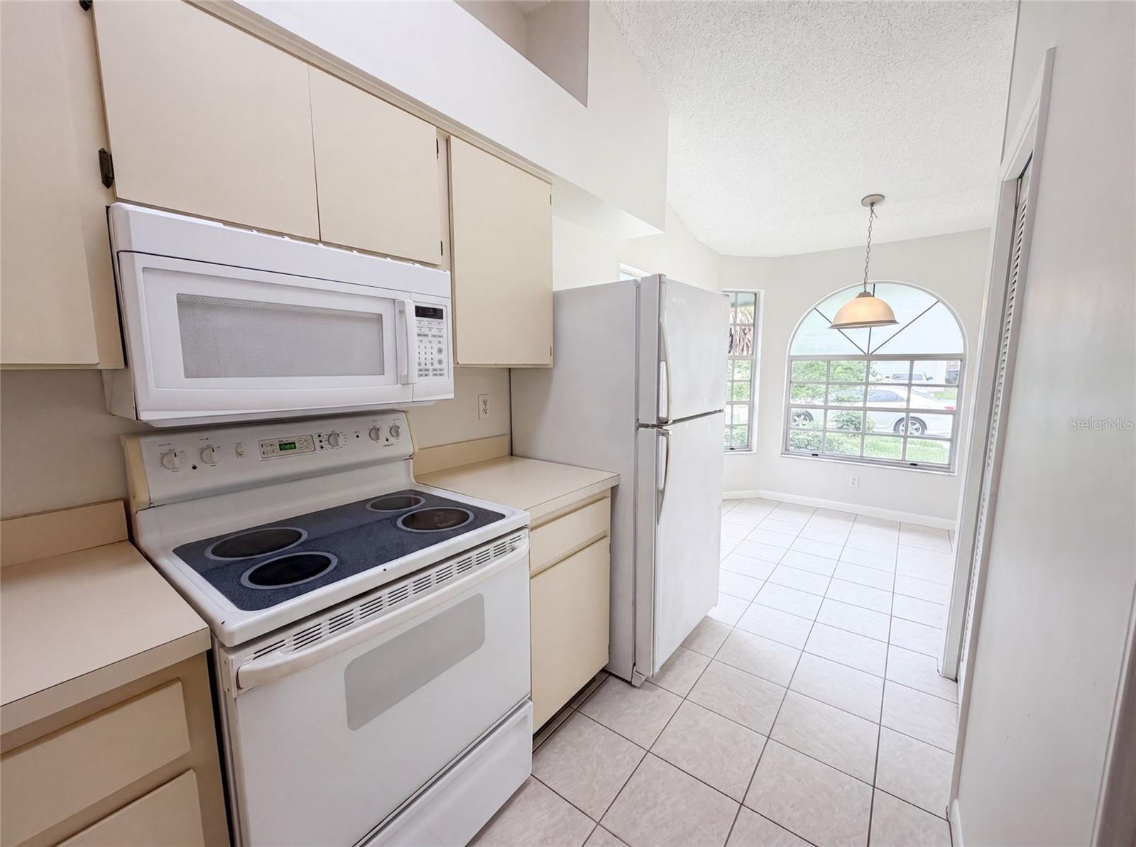 8613 COTTONWAY LN — photo 8