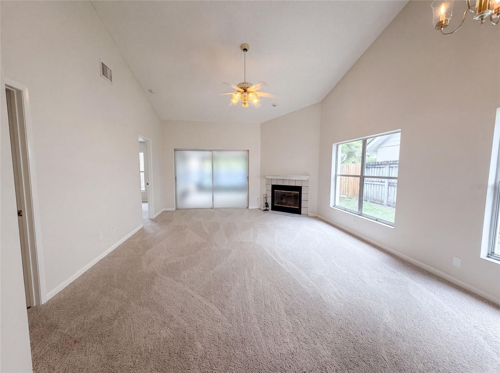 8613 COTTONWAY LN — photo 3