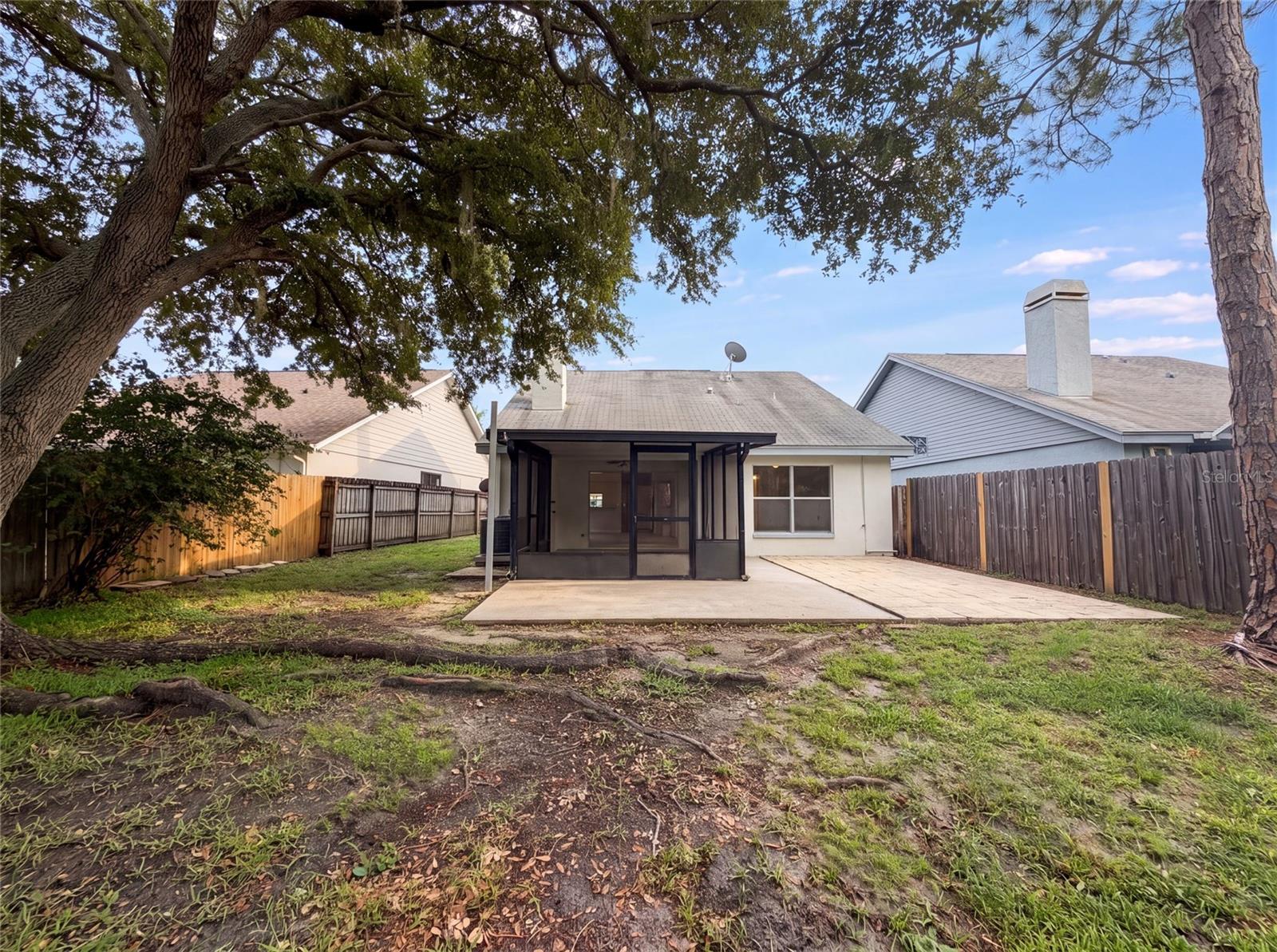 8613 COTTONWAY LN — photo 17