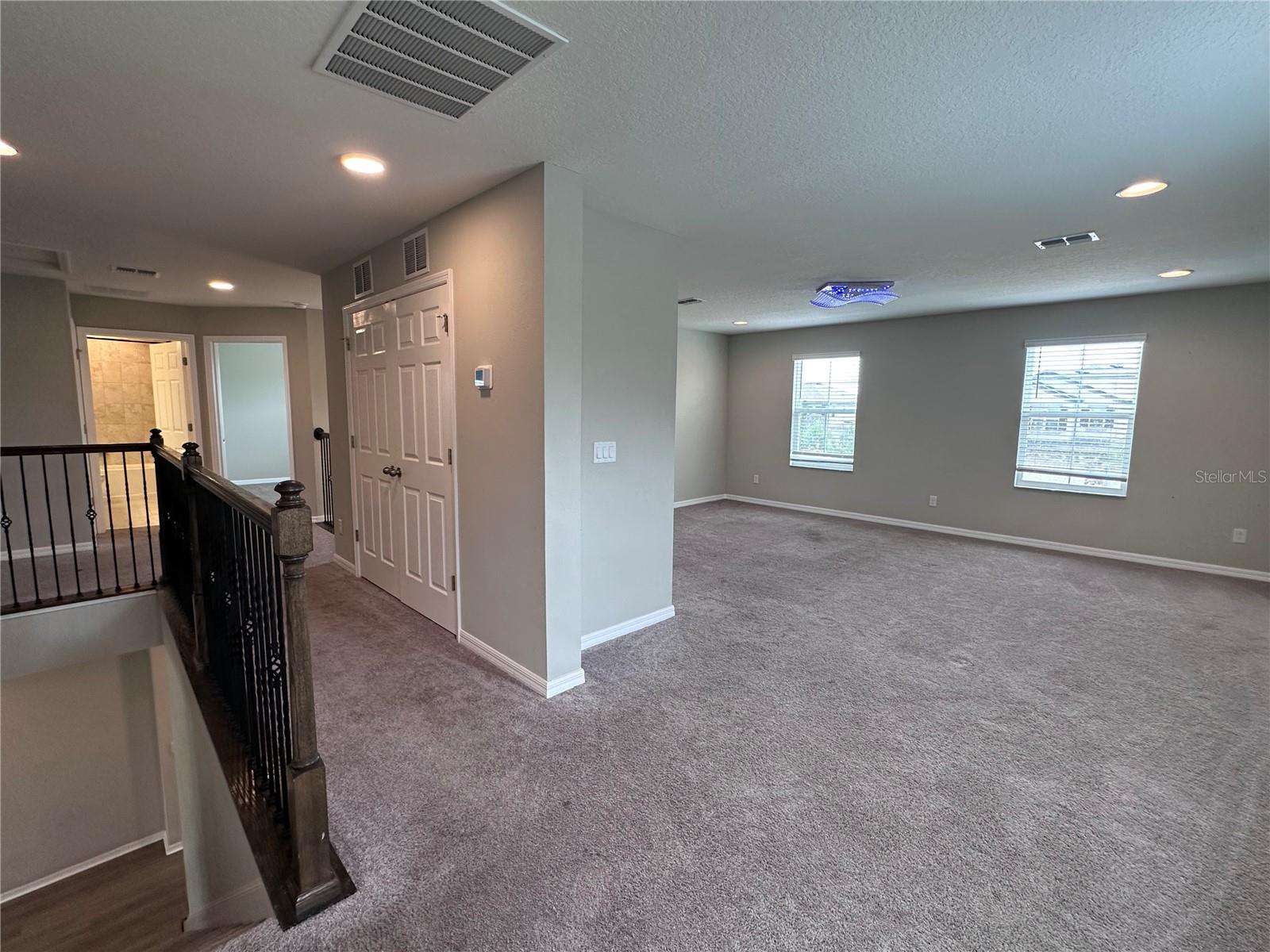 4917 EAGLE ROCK DR — photo 19
