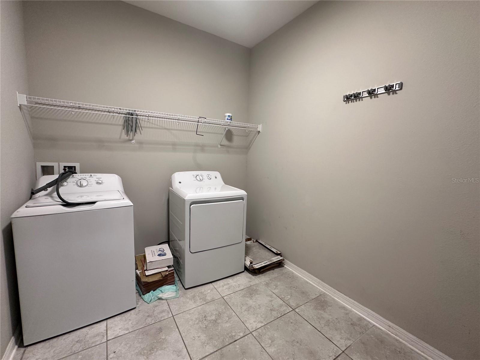 4917 EAGLE ROCK DR — photo 38