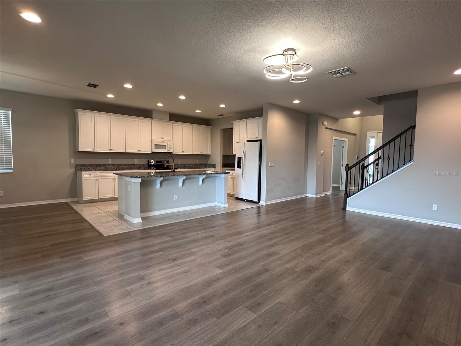 4917 EAGLE ROCK DR — photo 10