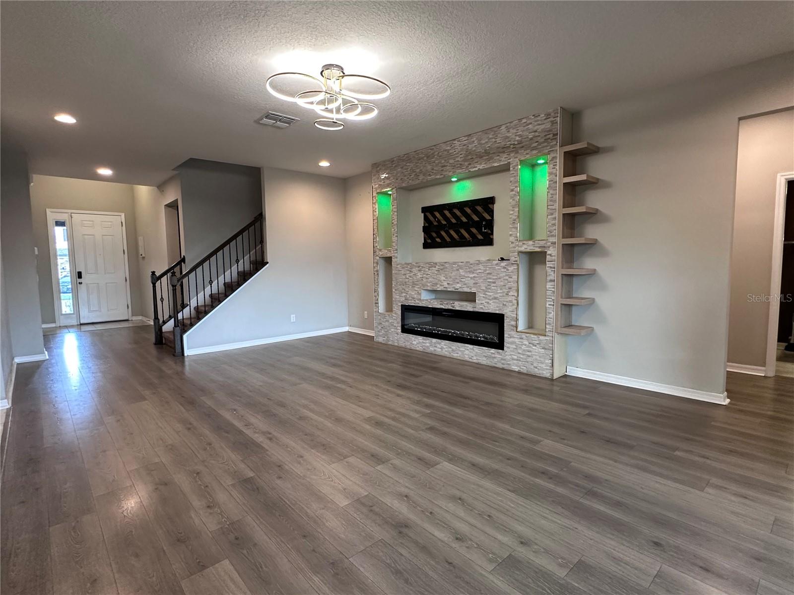 4917 EAGLE ROCK DR — photo 11