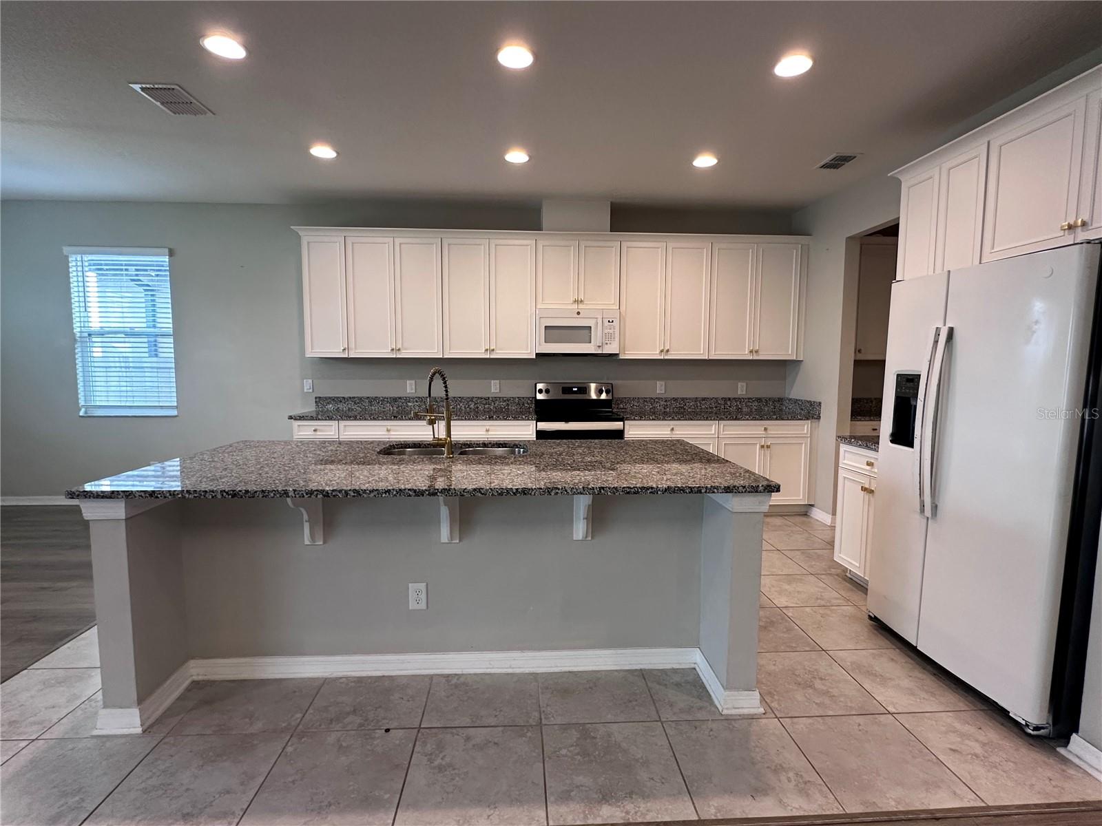 4917 EAGLE ROCK DR — photo 18