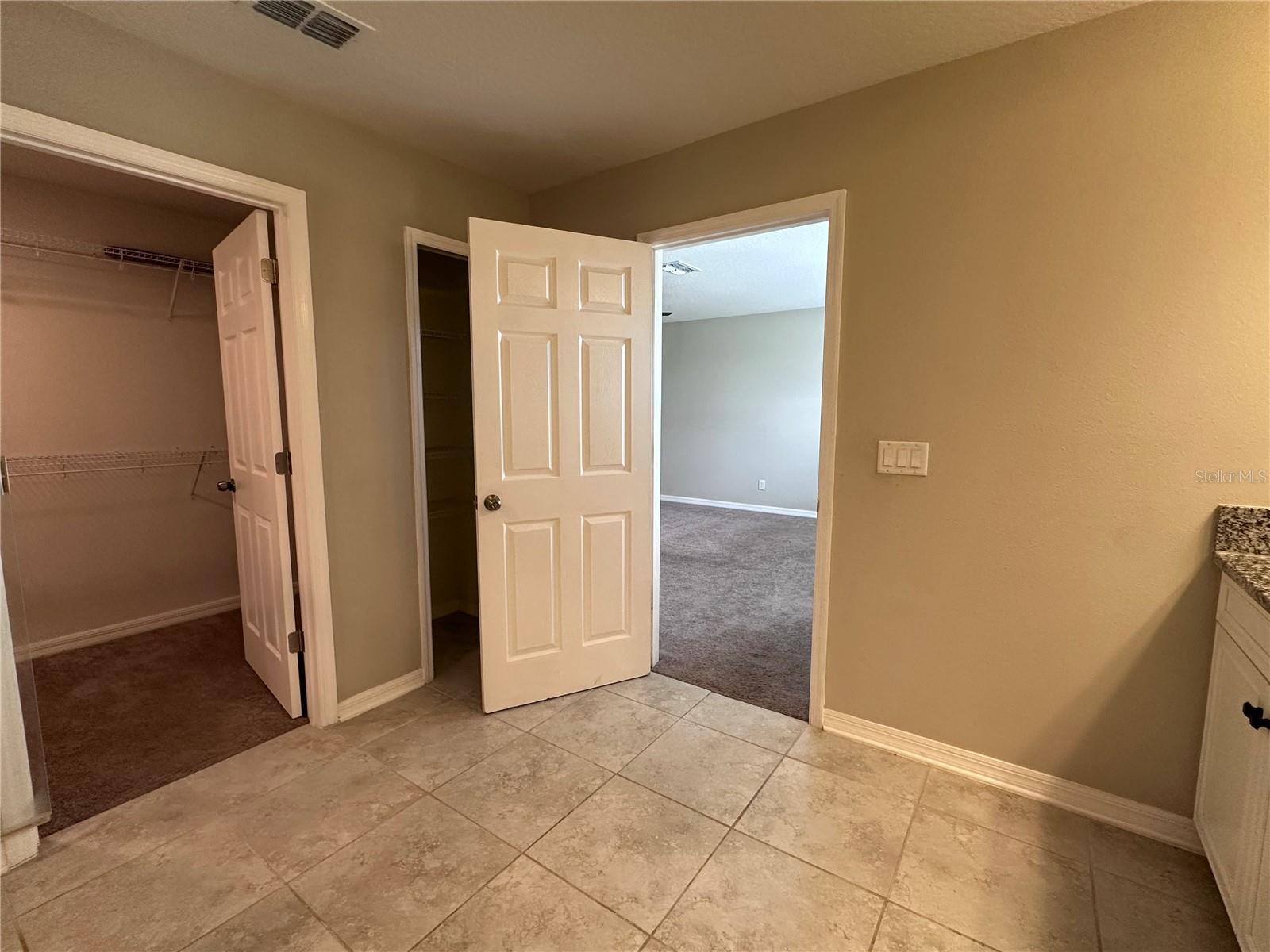 4917 EAGLE ROCK DR — photo 28