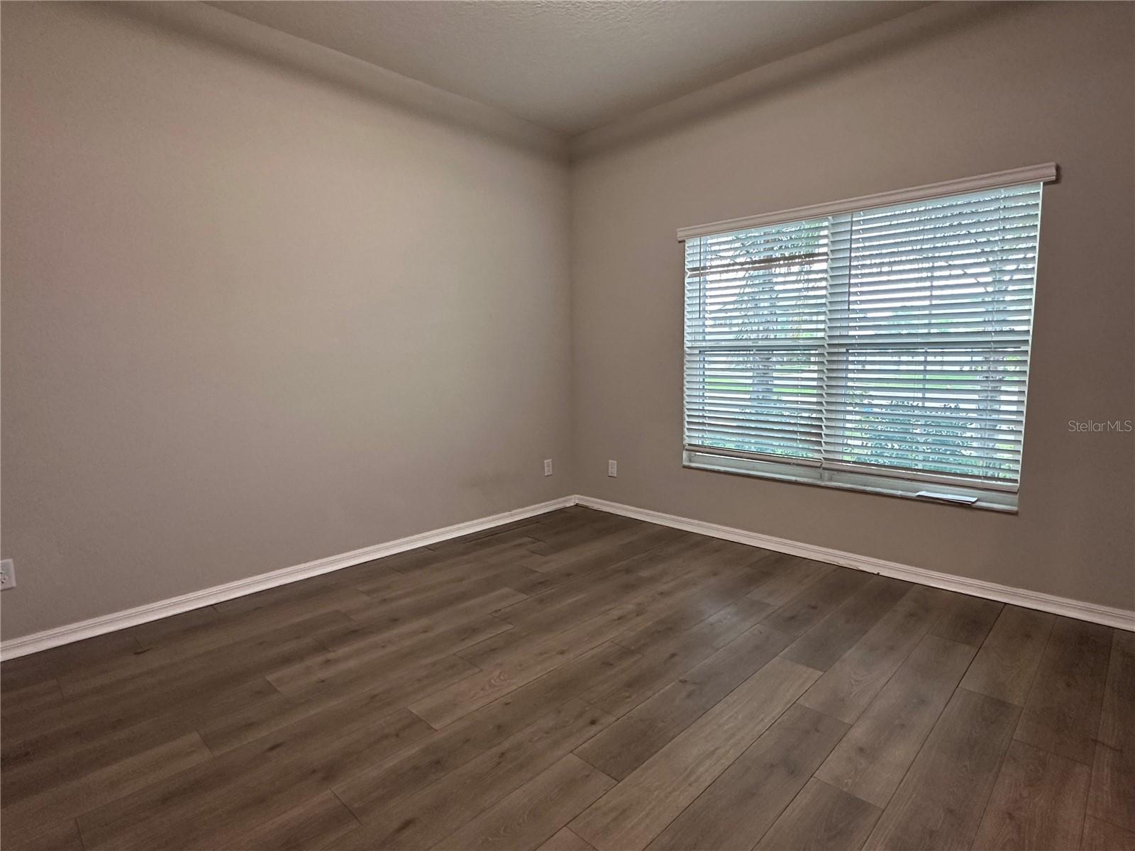 4917 EAGLE ROCK DR — photo 6