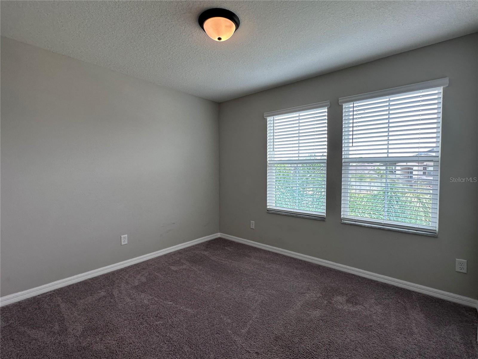 4917 EAGLE ROCK DR — photo 32