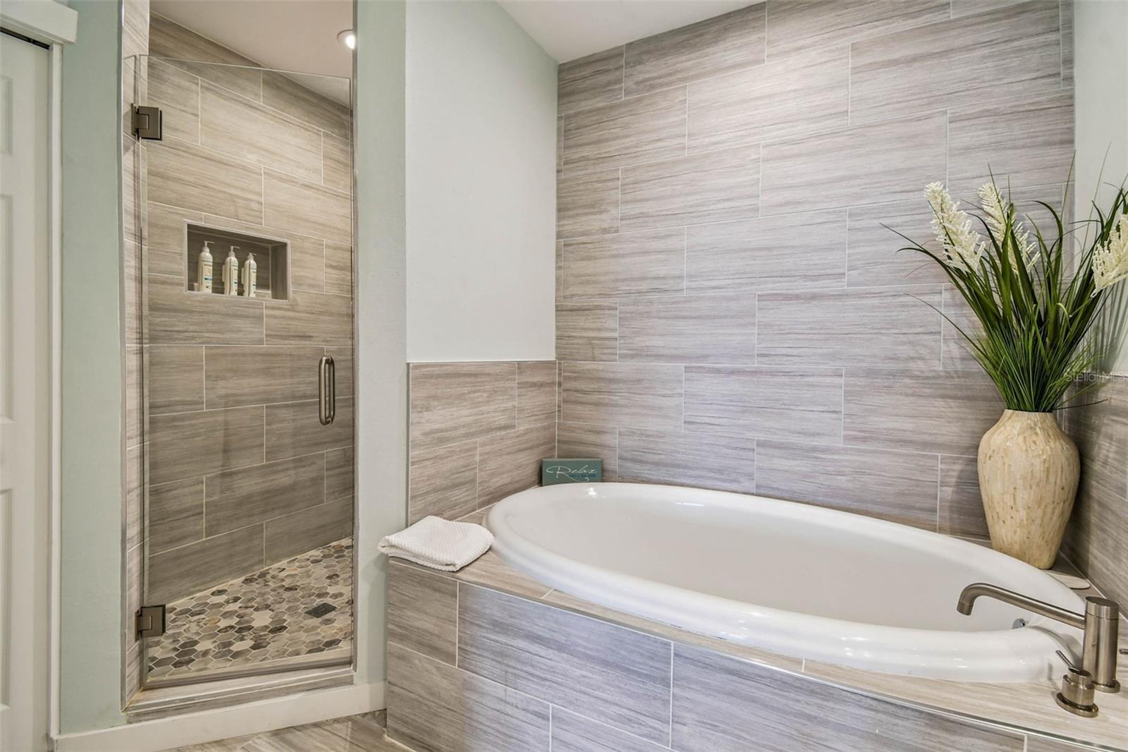 530 S GULFVIEW BLVD #304 — photo 19