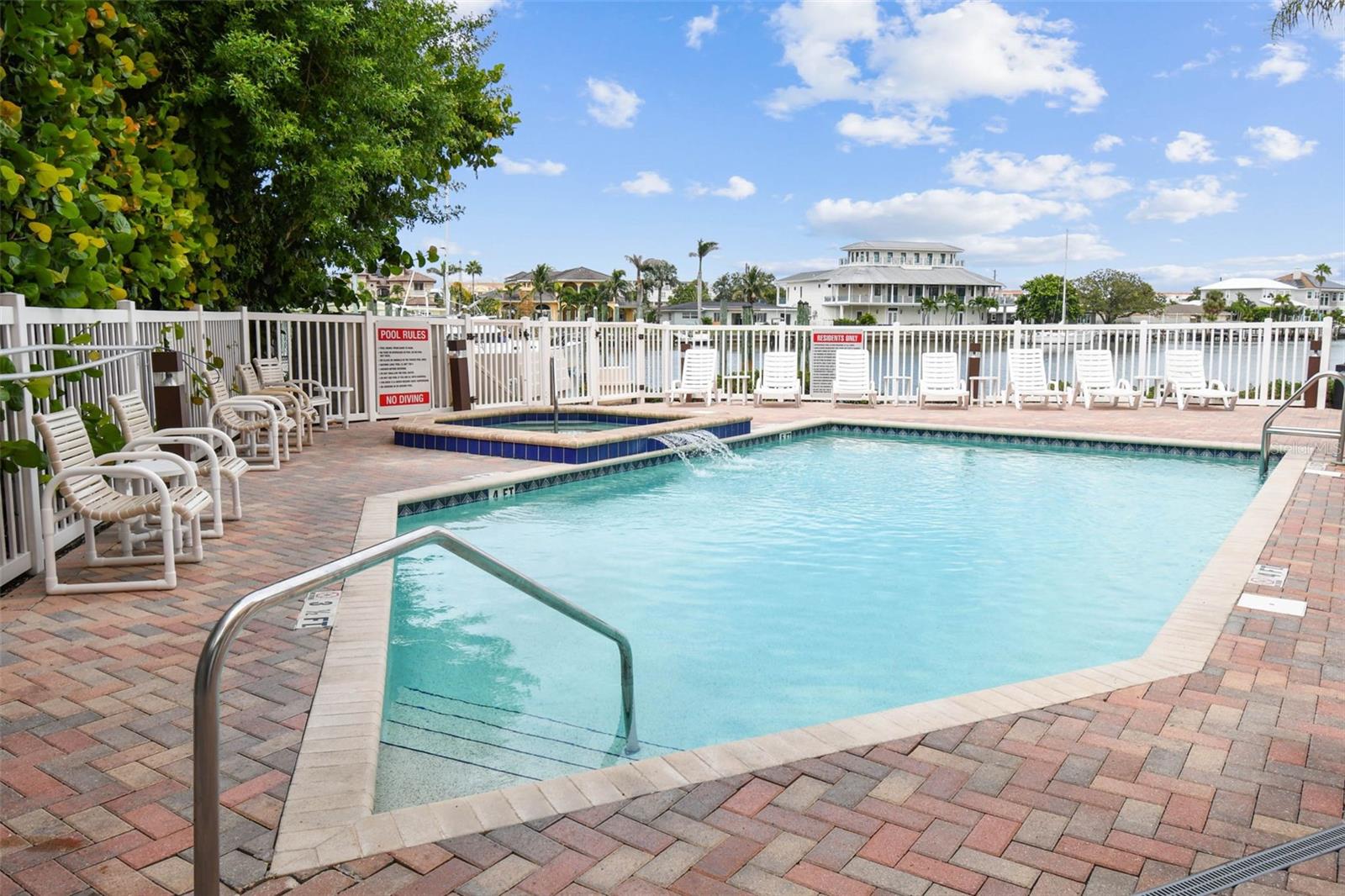530 S GULFVIEW BLVD #304 — photo 37