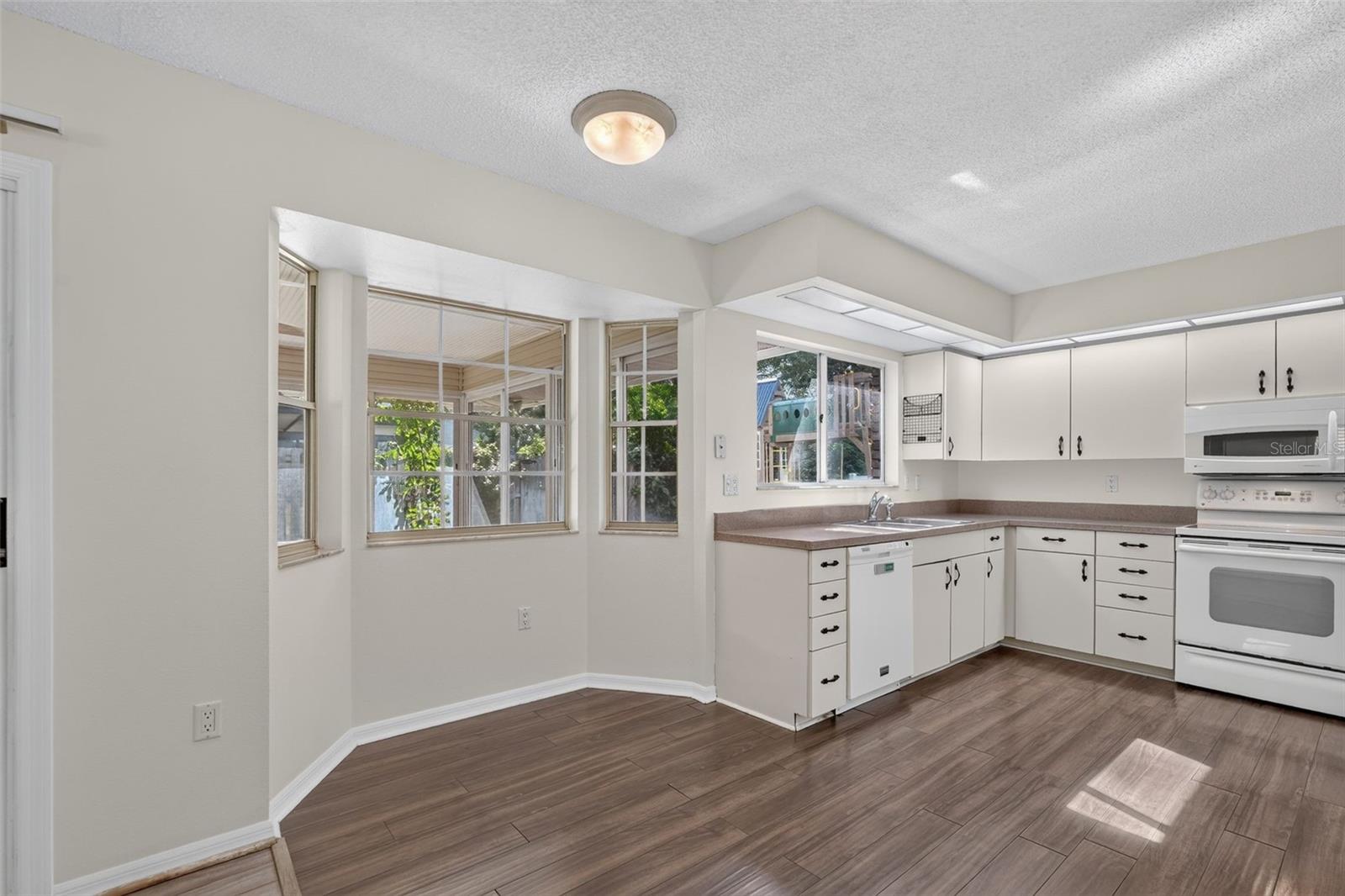 6812 ARBOR OAKS DR — photo 22