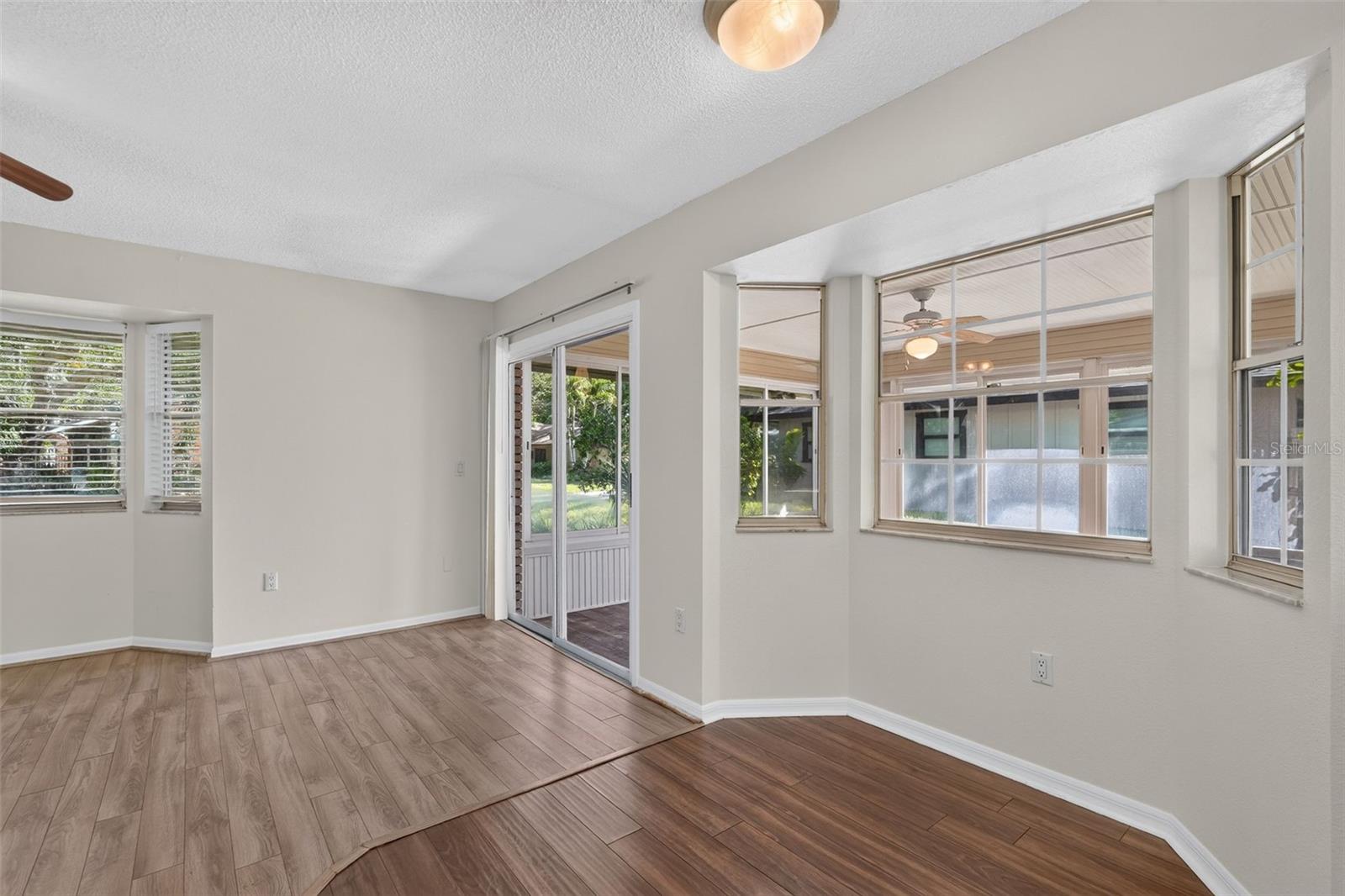 6812 ARBOR OAKS DR — photo 23