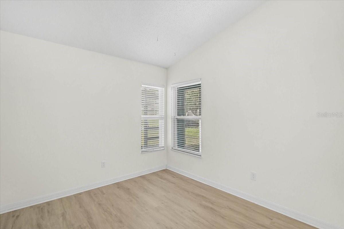 13616 LARAWAY DR — photo 17