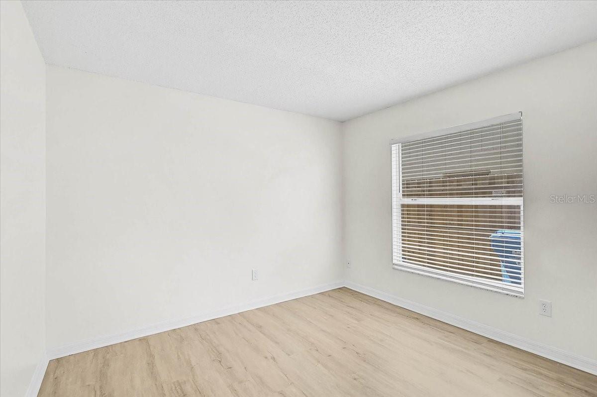 13616 LARAWAY DR — photo 19