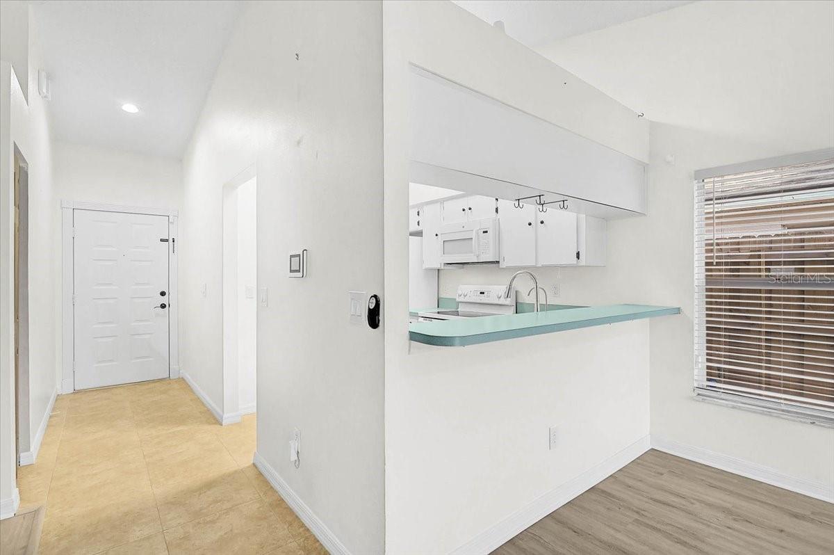 13616 LARAWAY DR — photo 26