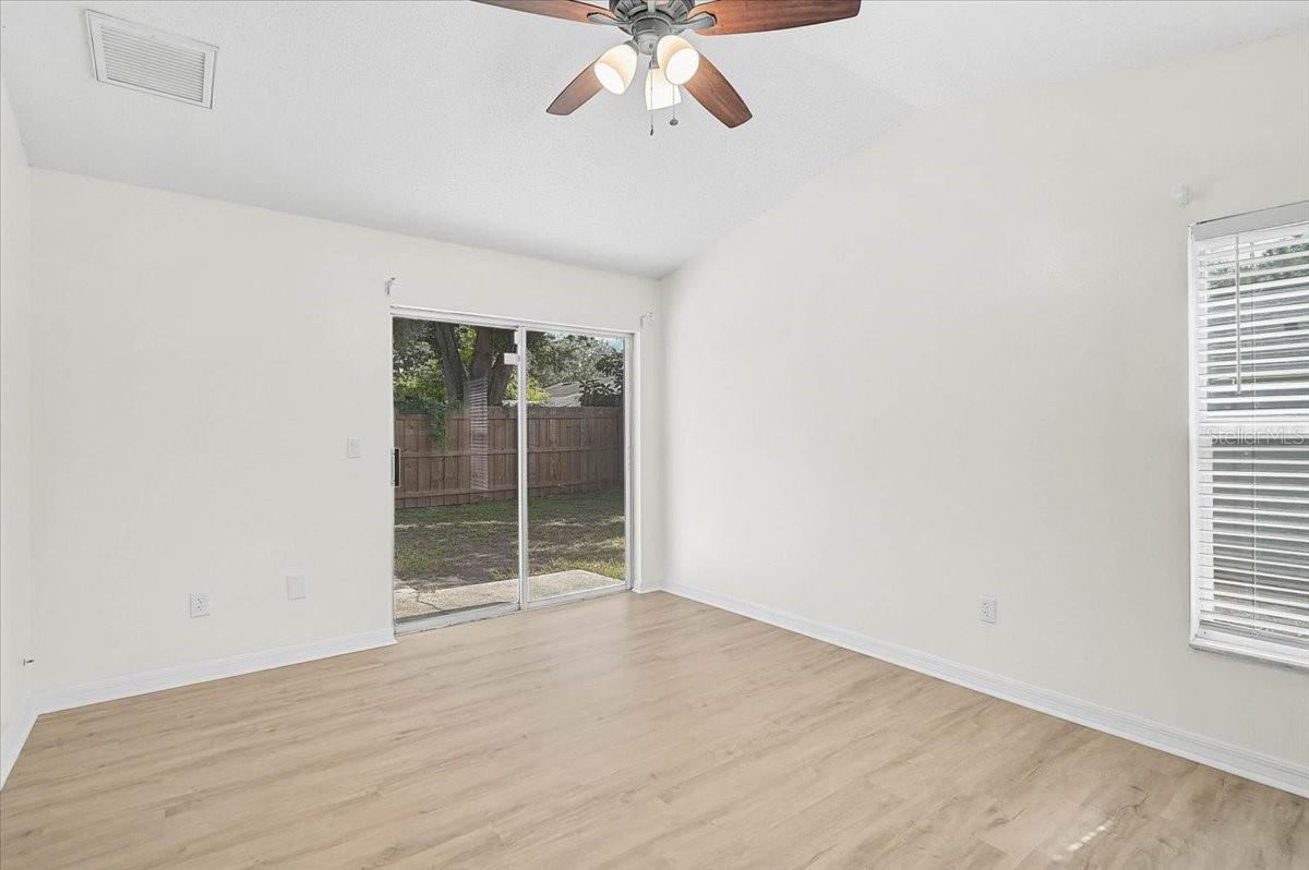 13616 LARAWAY DR — photo 15