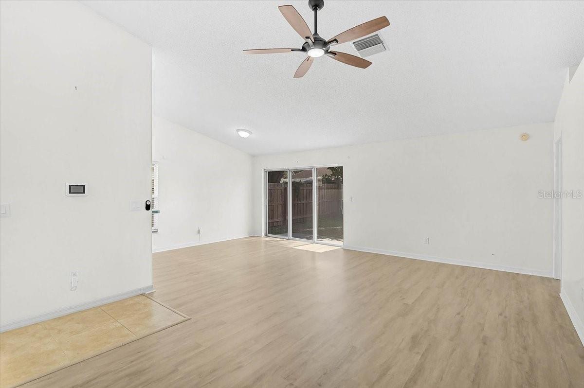 13616 LARAWAY DR — photo 11
