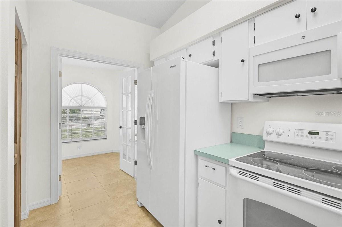 13616 LARAWAY DR — photo 27