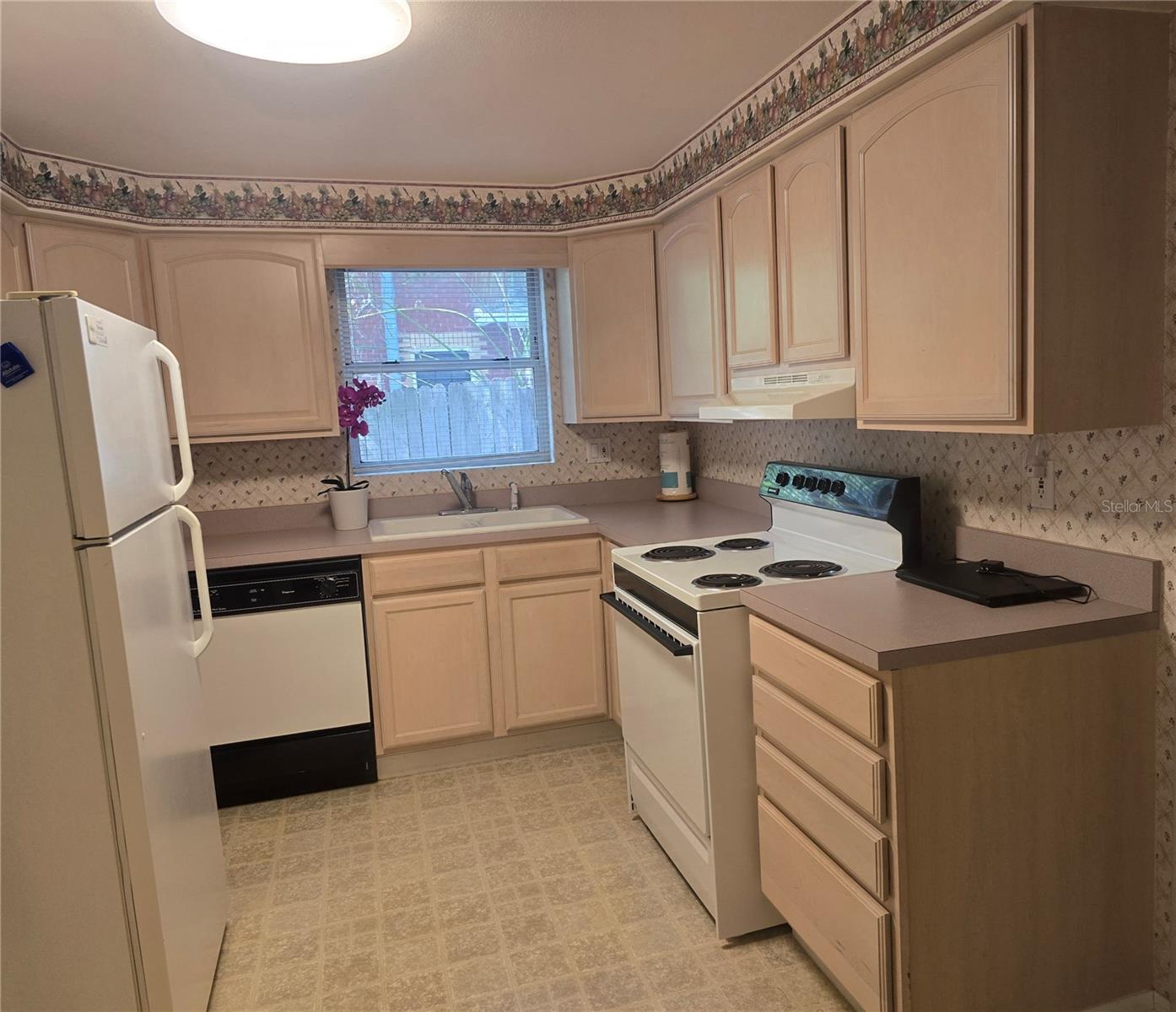 205 N MISSOURI AVE — photo 8
