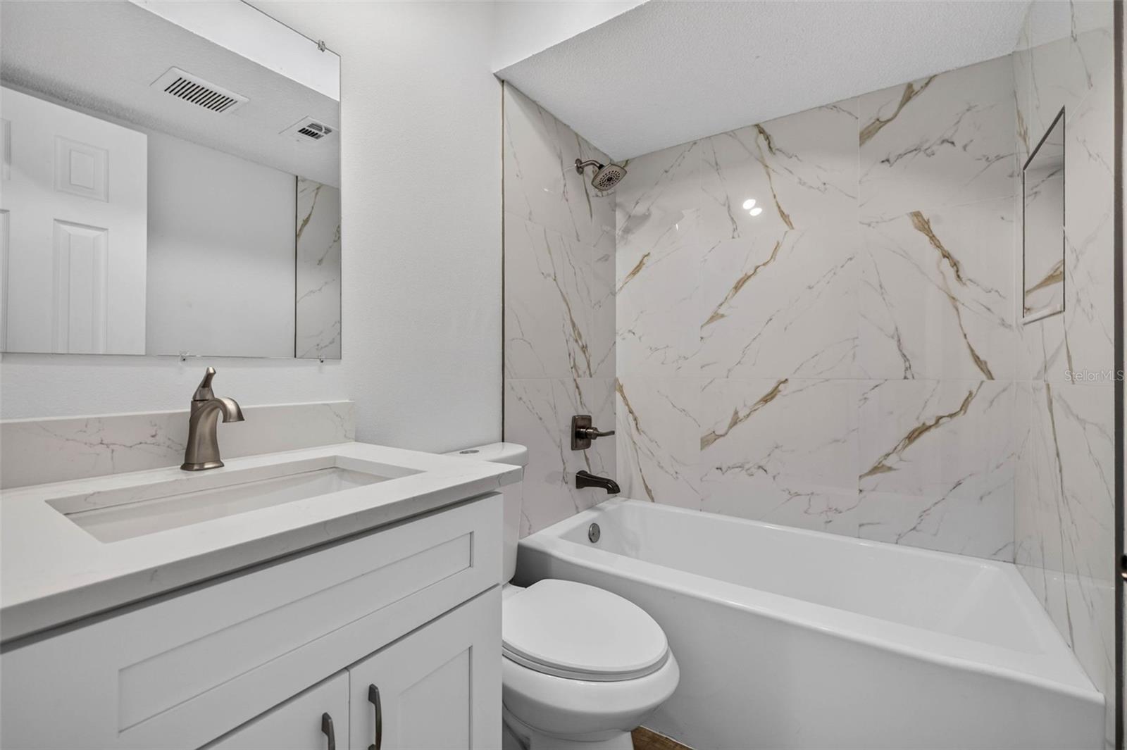 9005 PEBBLE CREEK DR — photo 17
