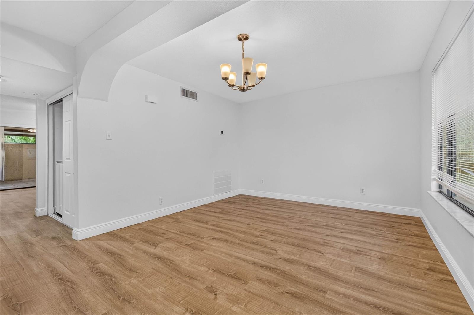 9005 PEBBLE CREEK DR — photo 14