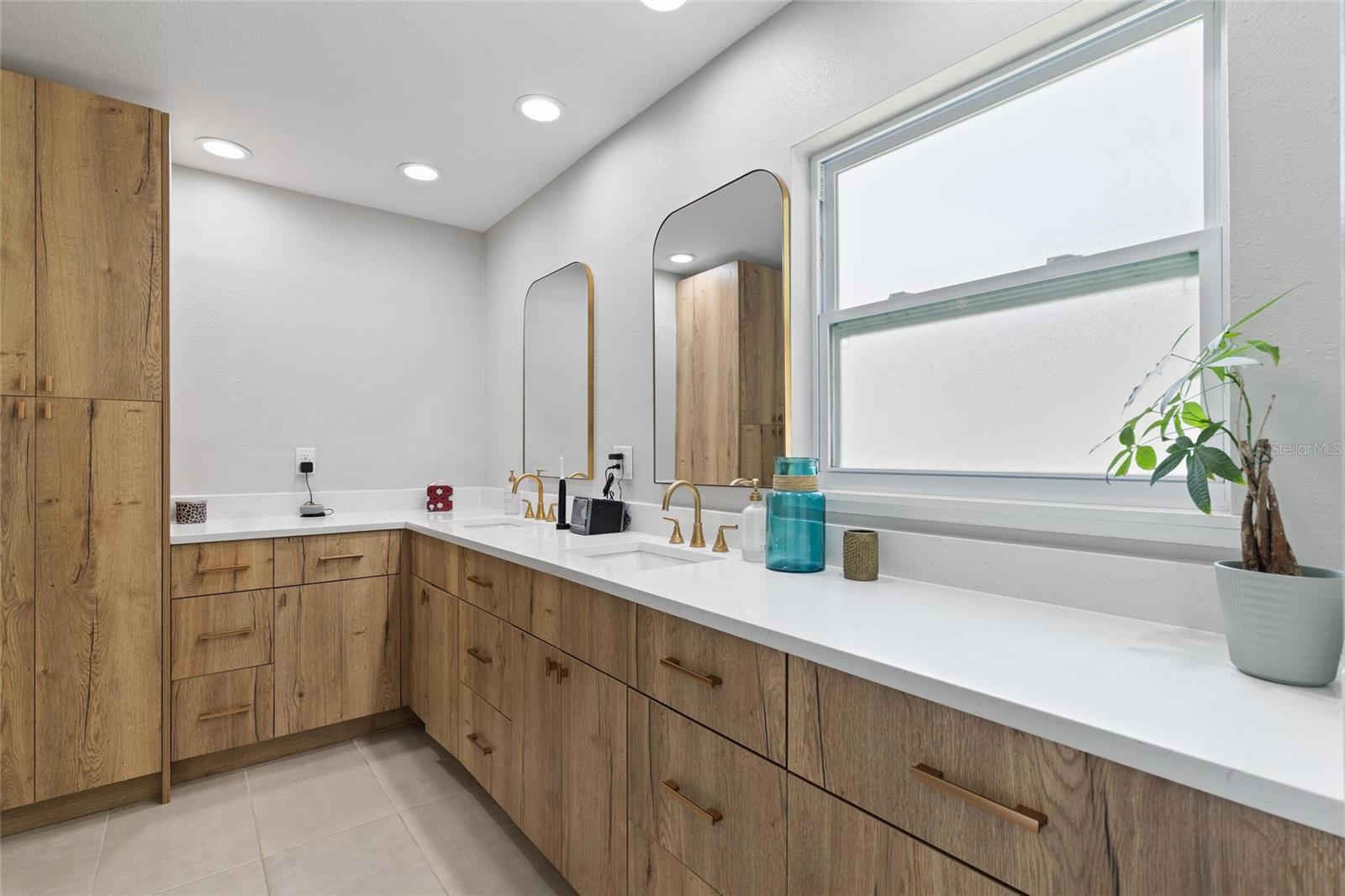 1128 FORBES TRACE — photo 14