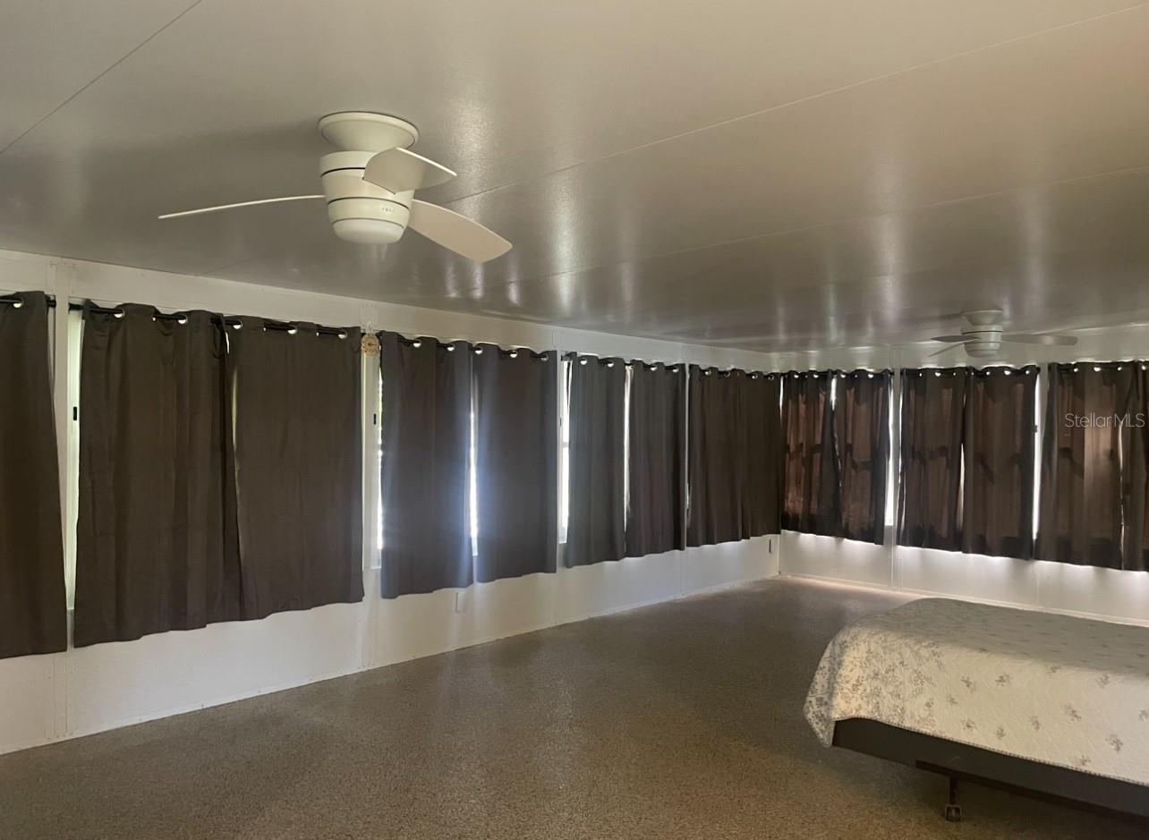 331 SHORE DR E — photo 14