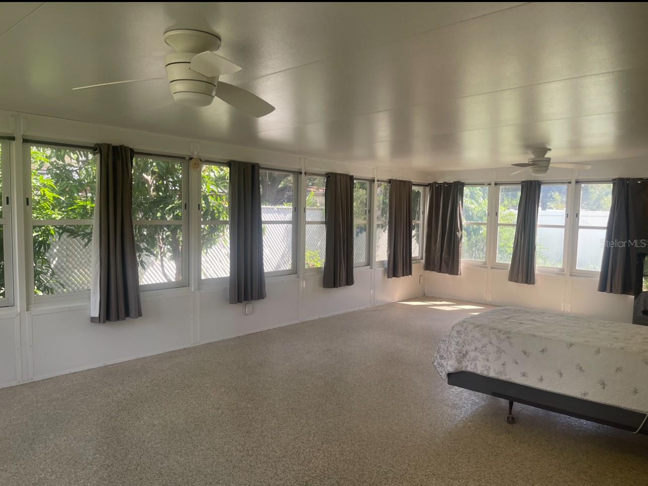 331 SHORE DR E — photo 12