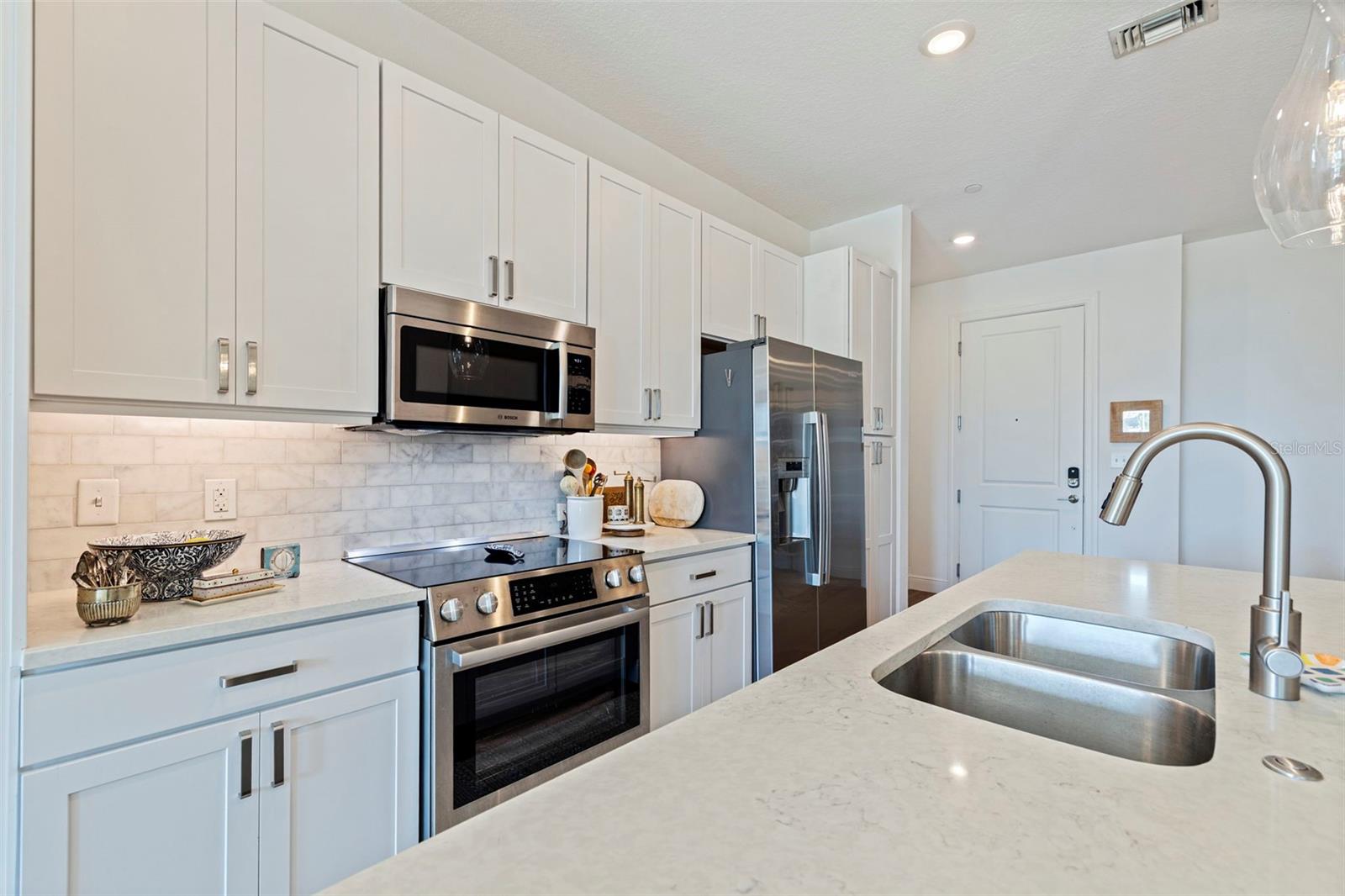 644 3RD AVE S #403 — photo 9