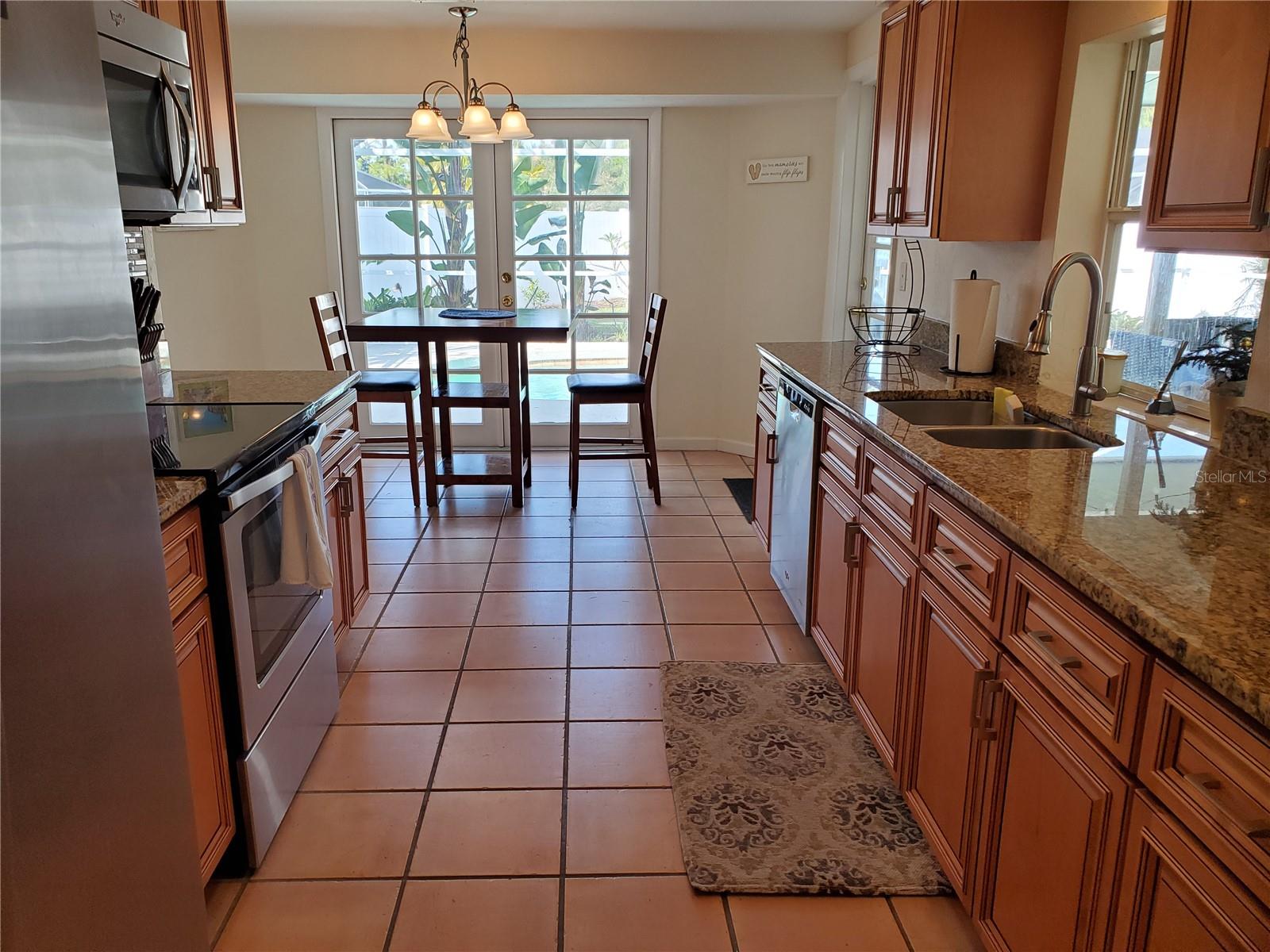 2745 CARDWELL WAY — photo 15