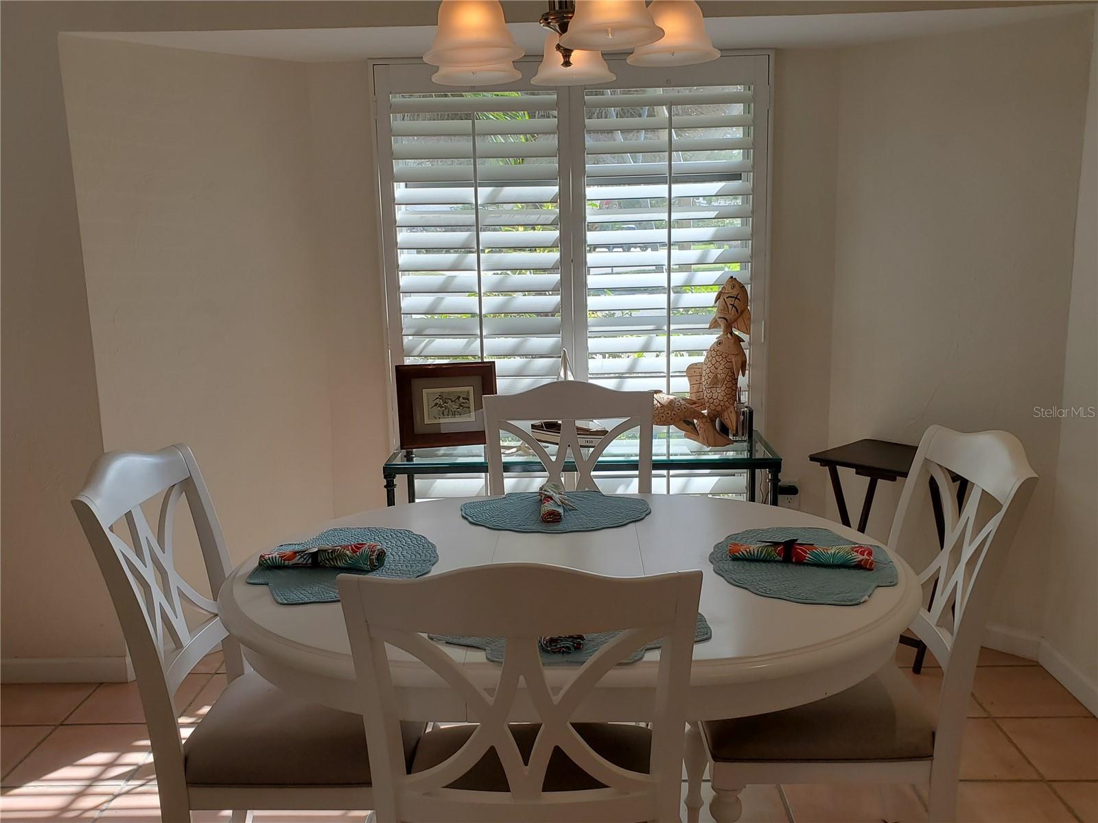 2745 CARDWELL WAY — photo 4