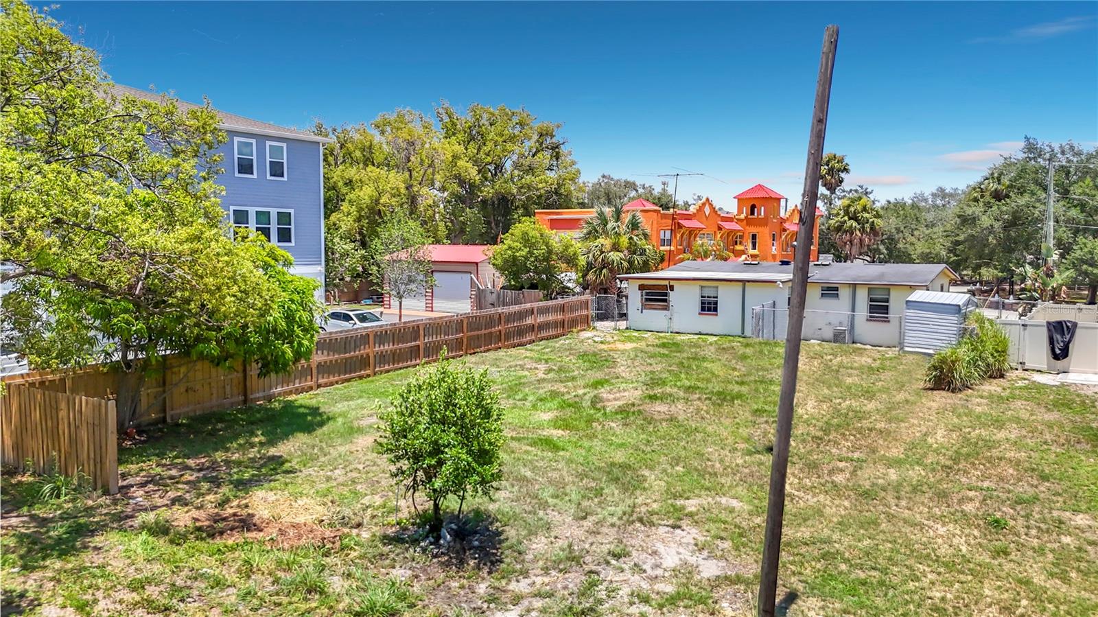 2304 N HIGHLAND AVE — photo 4