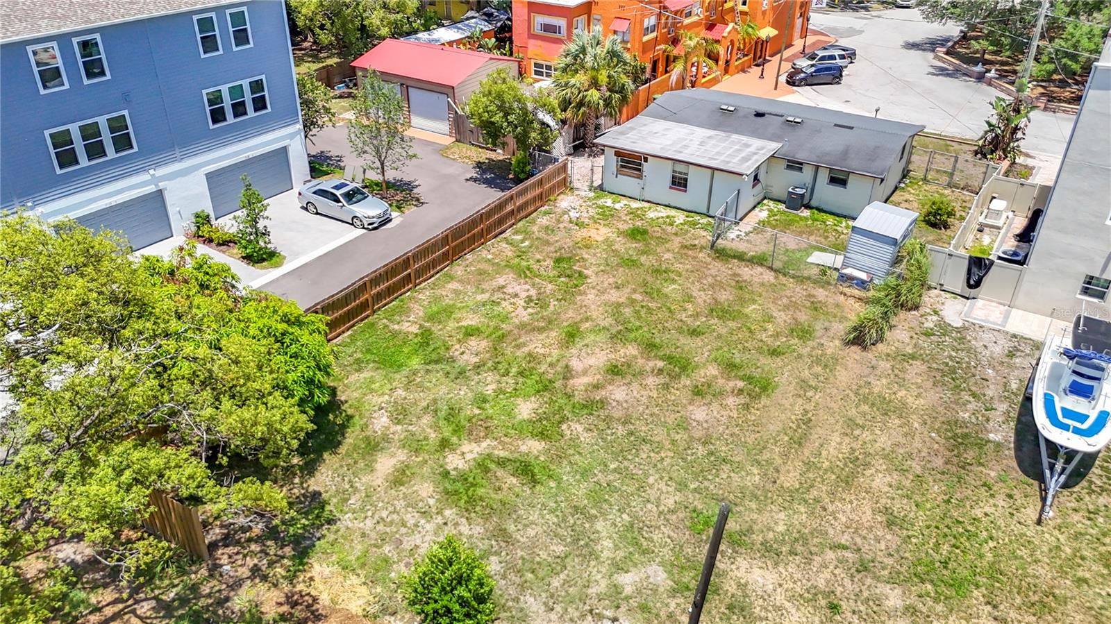2304 N HIGHLAND AVE — photo 3