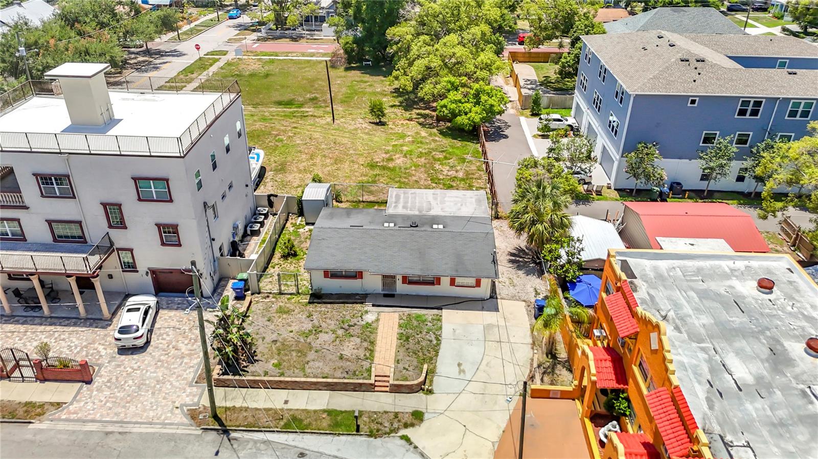 2304 N HIGHLAND AVE — photo 6