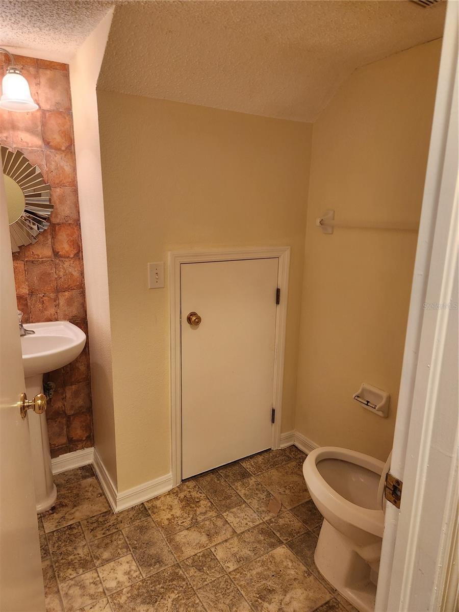 10815 BRICKSIDE CT — photo 8