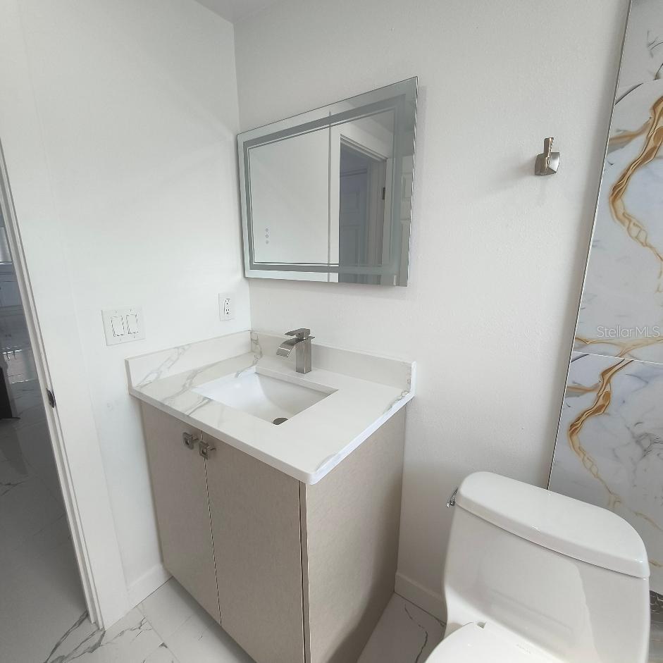 7019 FOUNTAIN AVE — photo 6