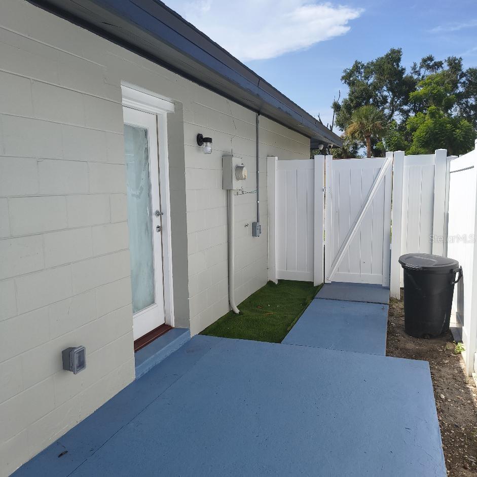 7019 FOUNTAIN AVE — photo 25