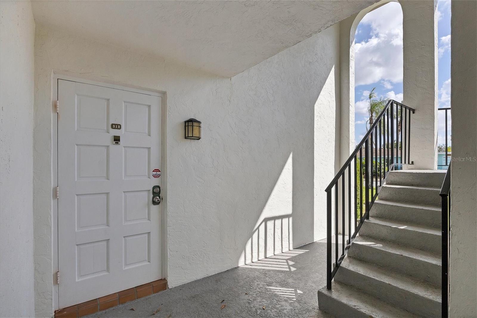 5800 HOLLYWOOD BLVD #312 — photo 3