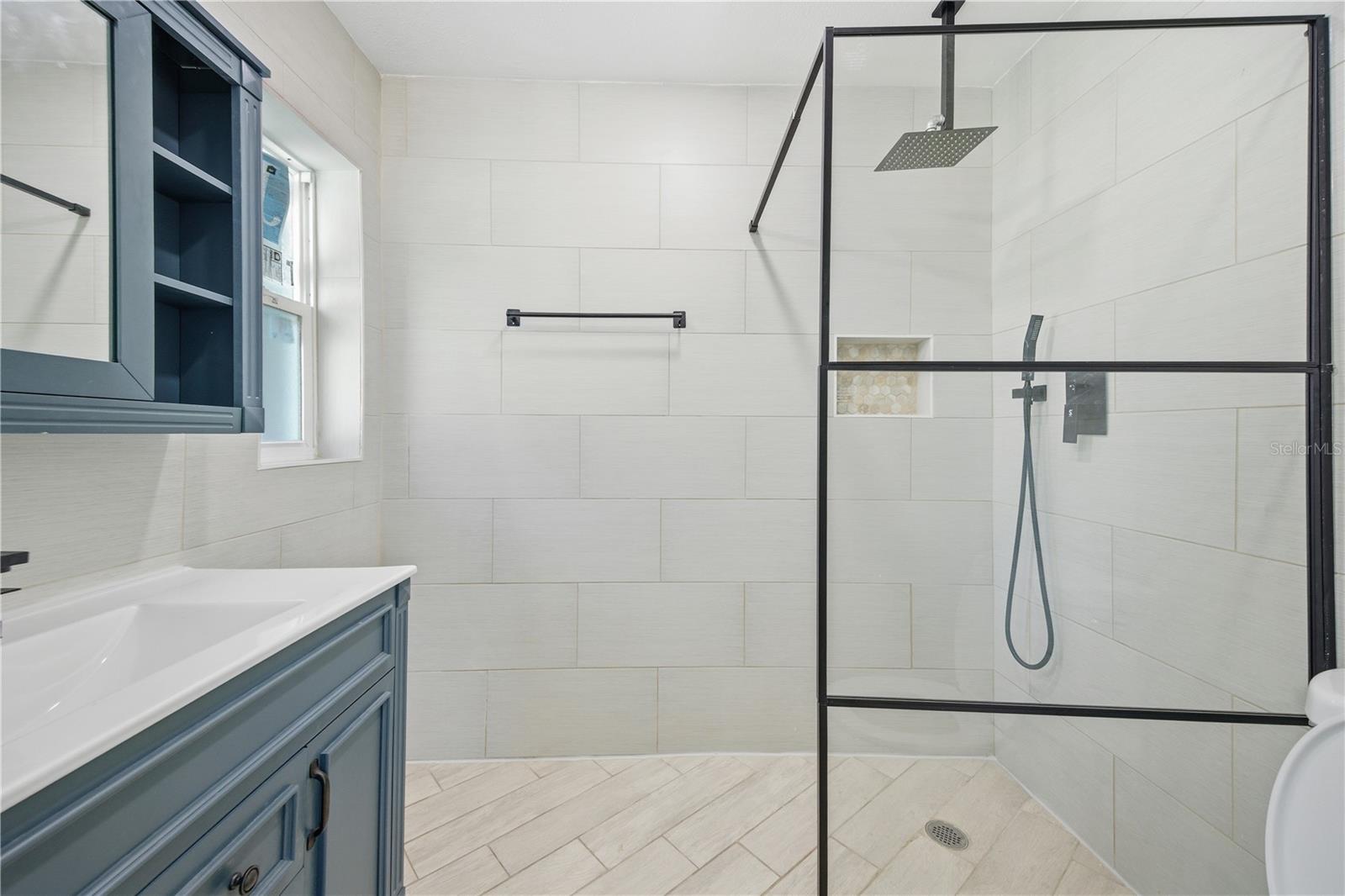 5920 DENVER ST NE — photo 27